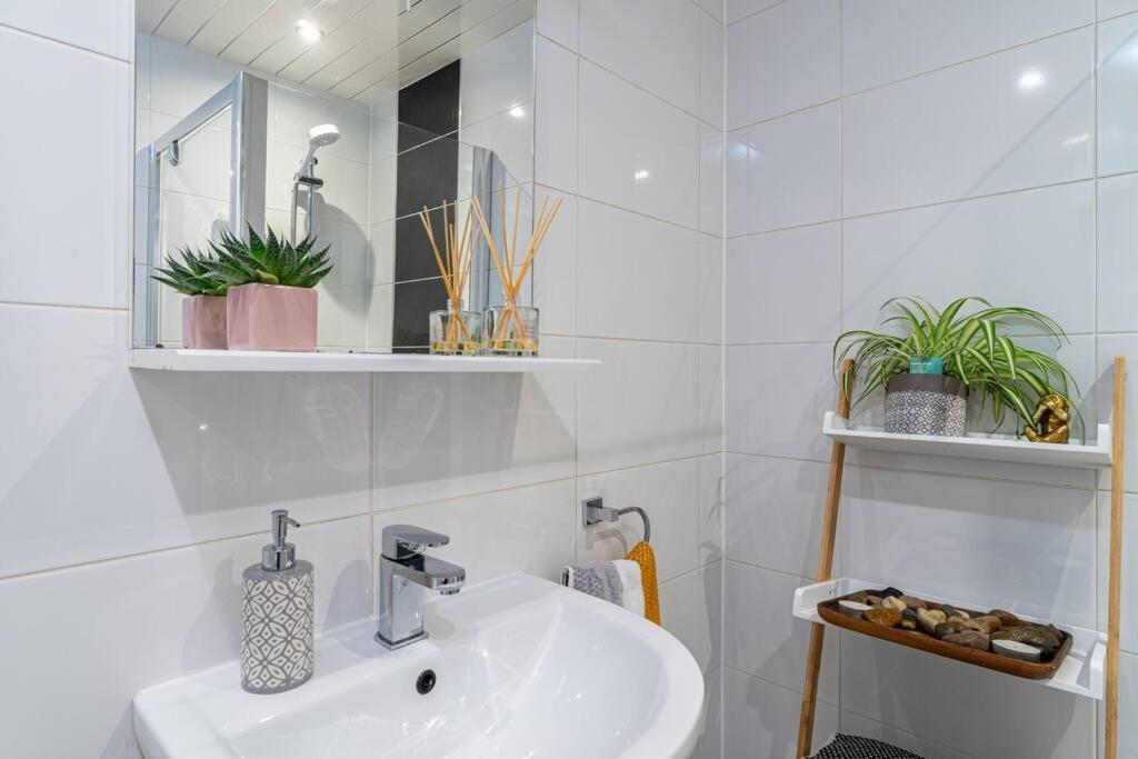 Stylish City Pad With Free Private Parking Глазго Екстер'єр фото
